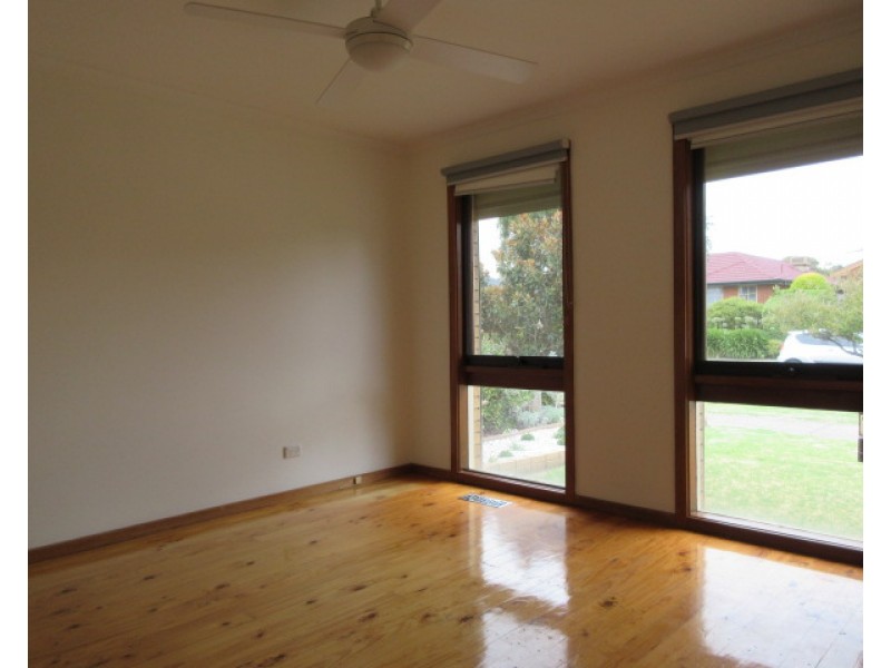 61 Veronica Crescent, Mill Park VIC 3082
