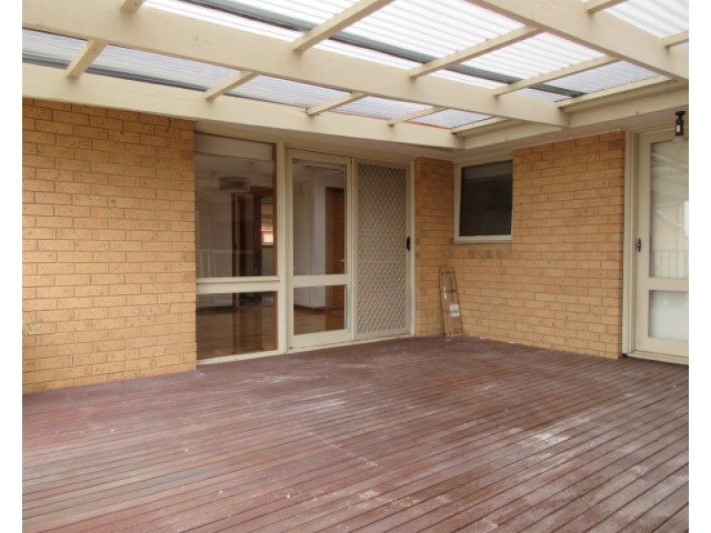 61 Veronica Crescent, Mill Park VIC 3082