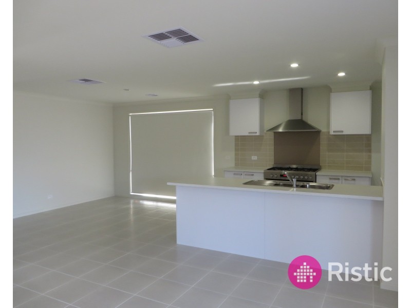 9 Vanin Street, Wollert VIC 3750