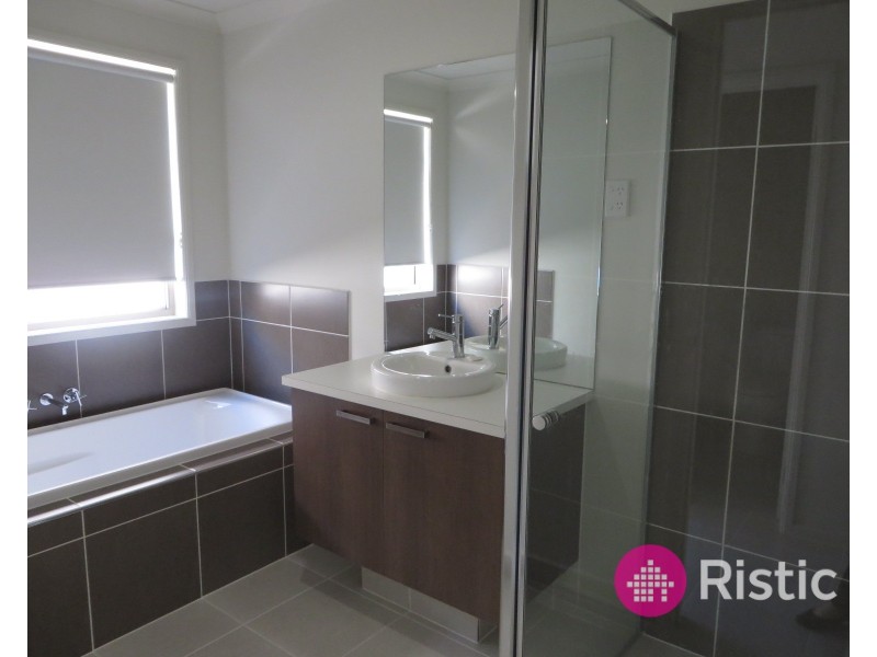 9 Vanin Street, Wollert VIC 3750