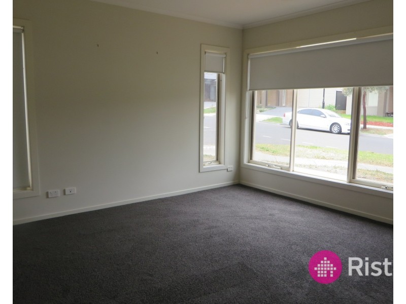 19 Cassinias Grove, Mernda VIC 3754