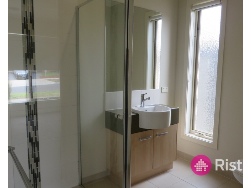 19 Cassinias Grove, Mernda VIC 3754