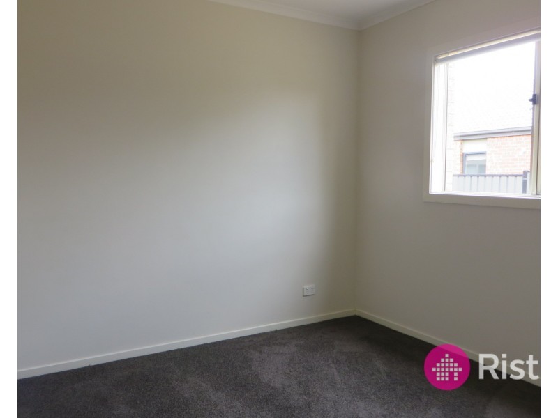 19 Cassinias Grove, Mernda VIC 3754