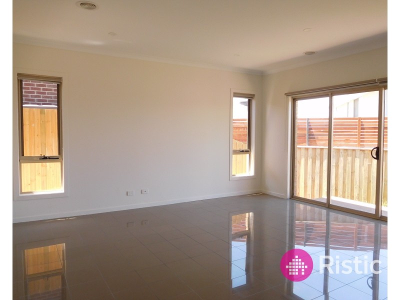 5 Witchazel Drive, South Morang VIC 3752