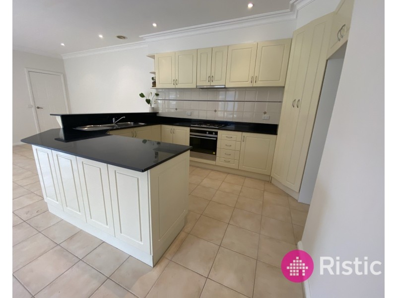 5 Trinity Way, South Morang VIC 3752