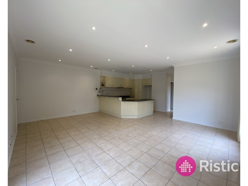 5 Trinity Way, South Morang VIC 3752