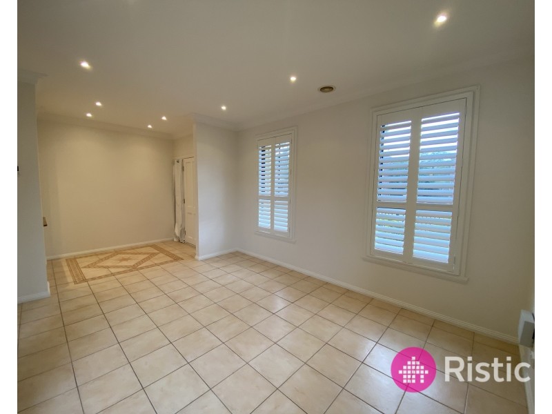 5 Trinity Way, South Morang VIC 3752