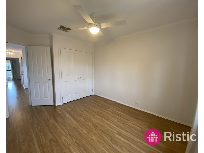 5 Trinity Way, South Morang VIC 3752