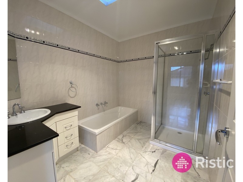 5 Trinity Way, South Morang VIC 3752