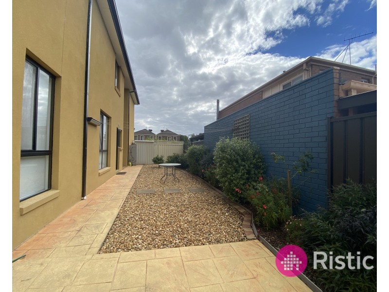 5 Trinity Way, South Morang VIC 3752