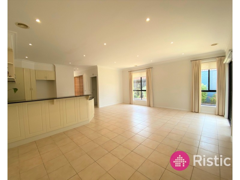 5 Trinity Way, South Morang VIC 3752