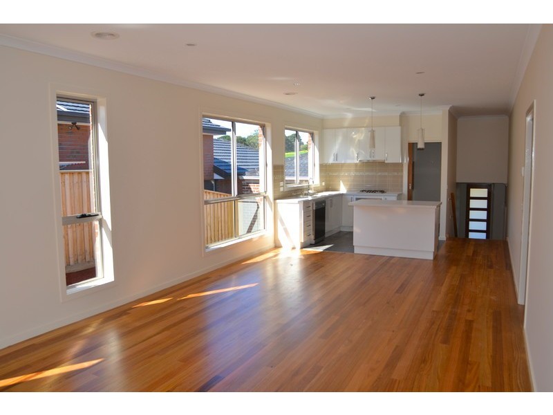 10 Freedom Street, Doreen VIC 3754