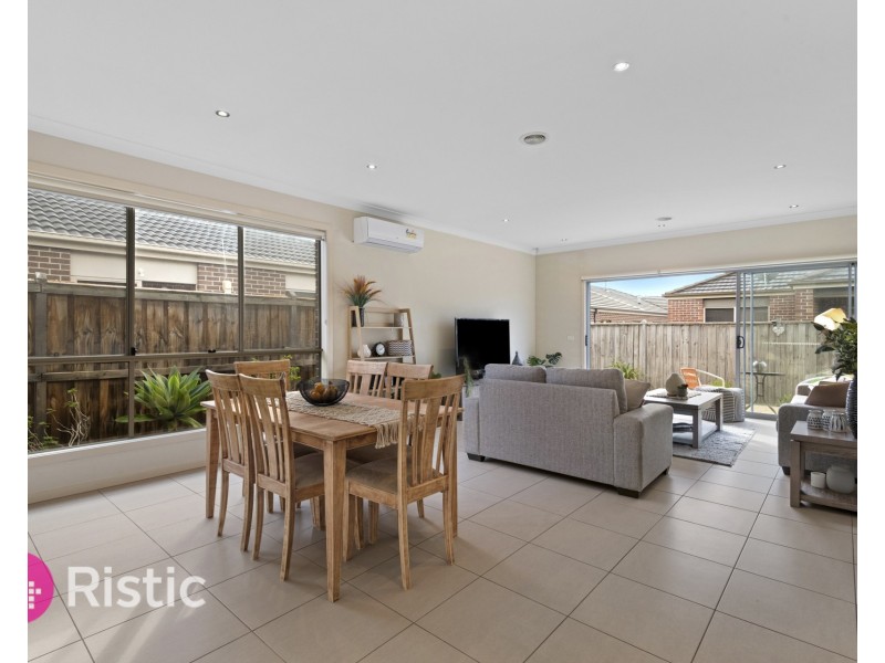 104 Gordons Road, South Morang VIC 3752