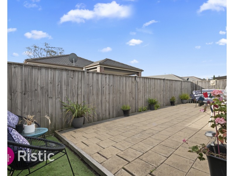 104 Gordons Road, South Morang VIC 3752