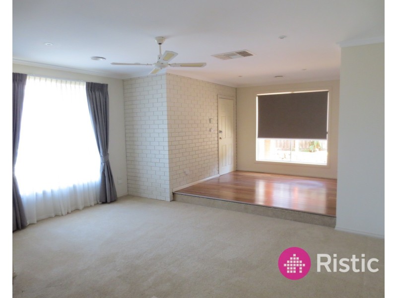 27 Jolly Terrace, South Morang VIC 3752