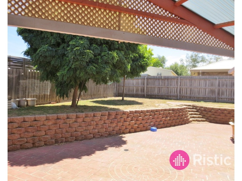 27 Jolly Terrace, South Morang VIC 3752