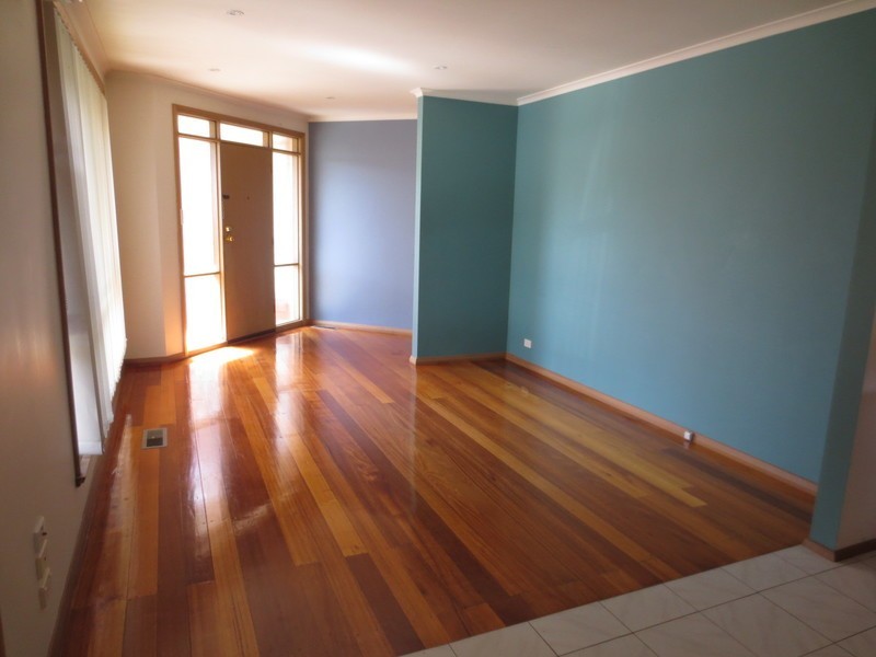 2/35 Azalea Avenue, Mill Park VIC 3082