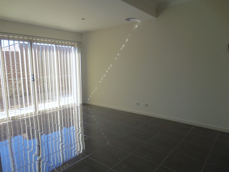 4/36 Houston Street, Epping VIC 3076