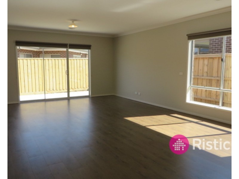 48 Beresford Road, Wollert VIC 3750