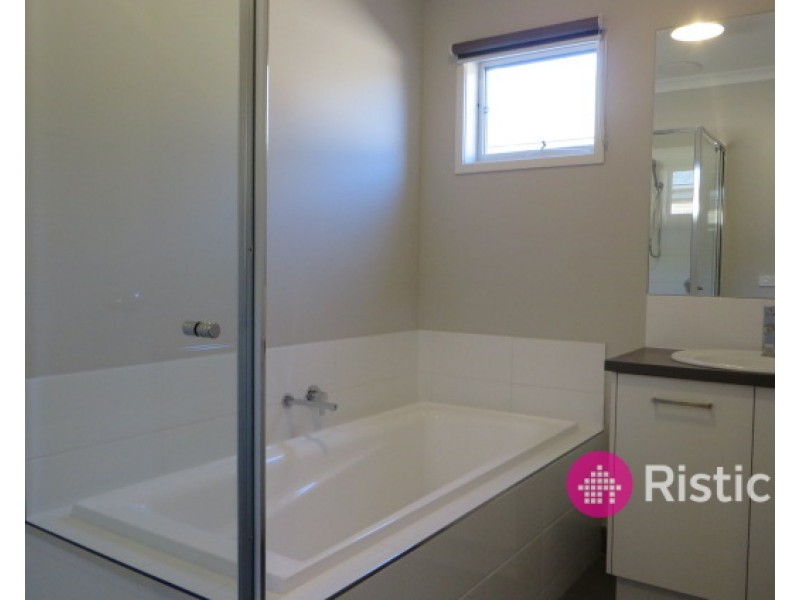 48 Beresford Road, Wollert VIC 3750