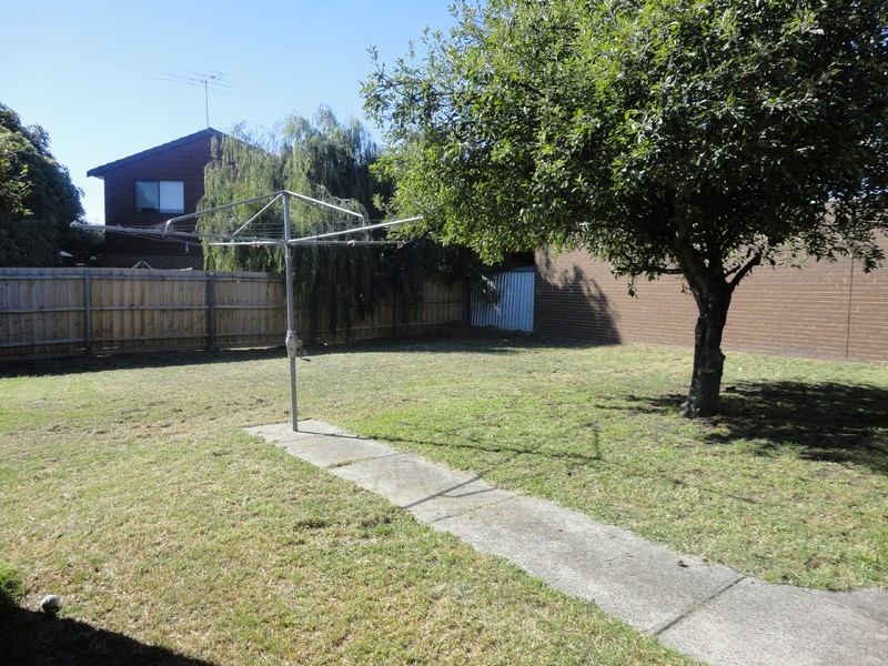 38 Freeman Crescent, Mill Park VIC 3082