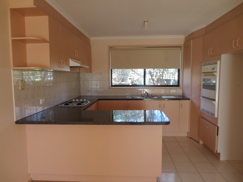 35 Lamina Avenue, Mill Park VIC 3082