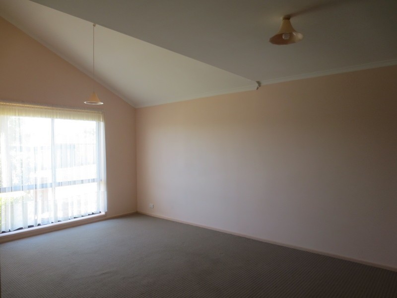 35 Lamina Avenue, Mill Park VIC 3082