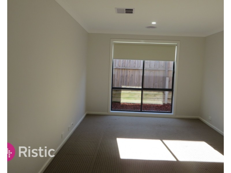 19 Sackville Street, Mernda VIC 3754