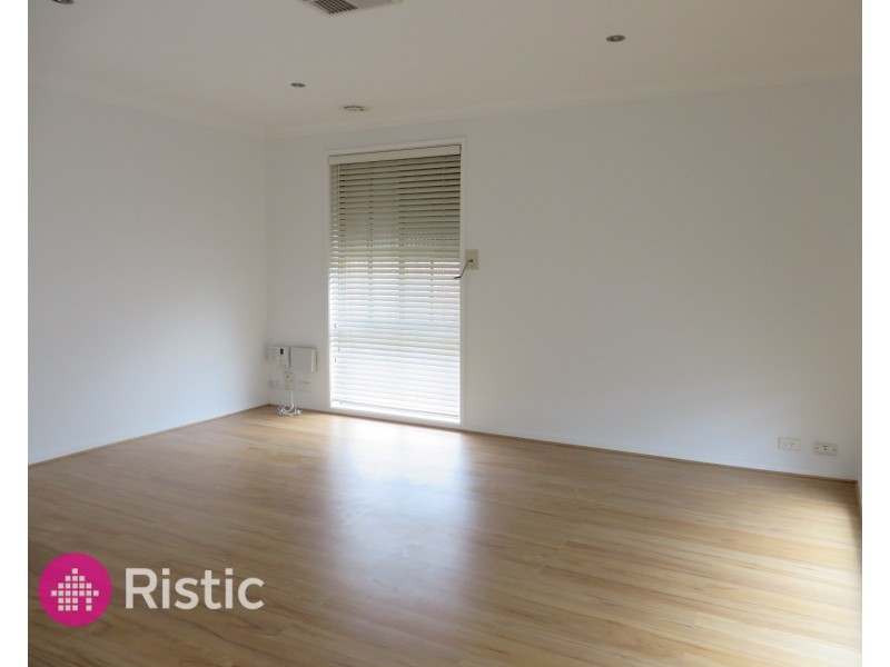 1/113 Centenary Drive, Mill Park VIC 3082