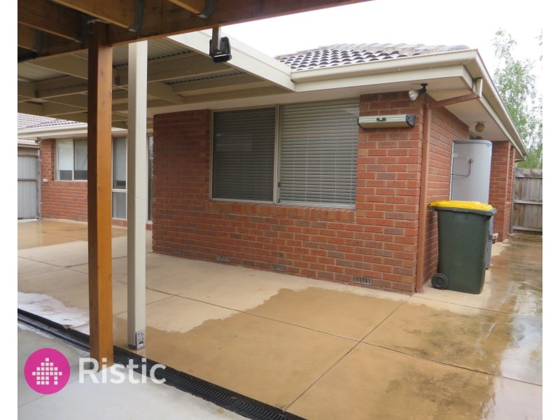 1/113 Centenary Drive, Mill Park VIC 3082