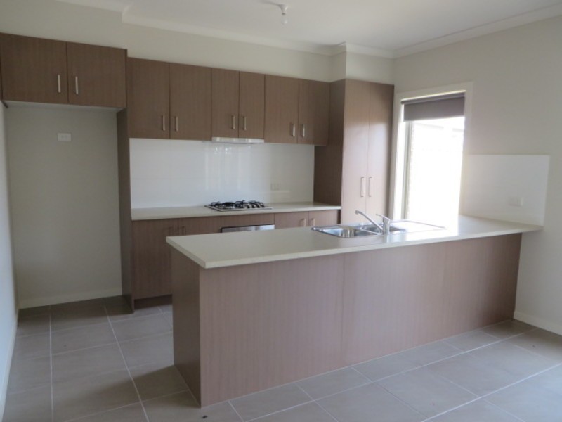 4 Wilhelmina Walk, Epping VIC 3076