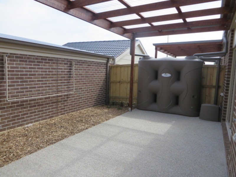 4 Wilhelmina Walk, Epping VIC 3076
