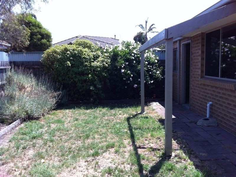 1/7 Lukin Court, Mill Park VIC 3082