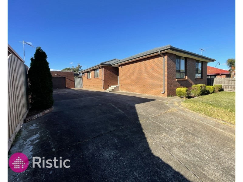 74 Moorhead Drive, Mill Park VIC 3082