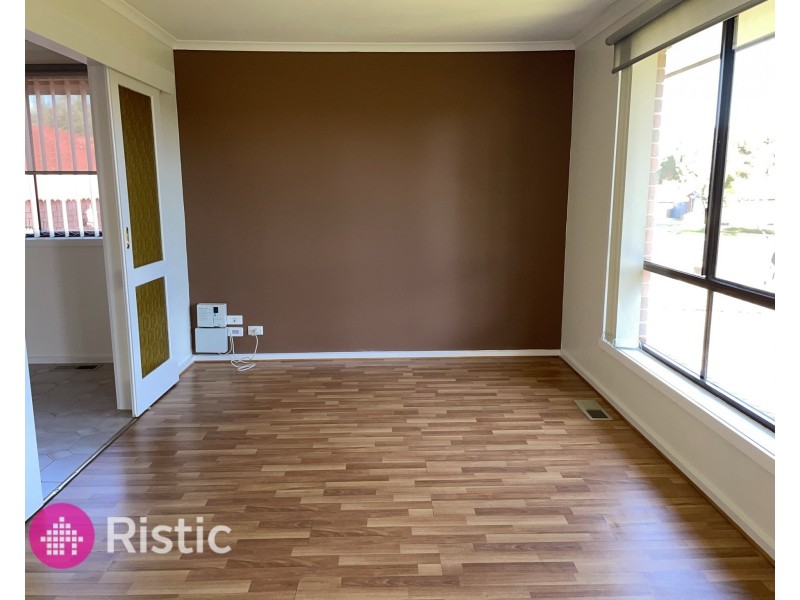 74 Moorhead Drive, Mill Park VIC 3082