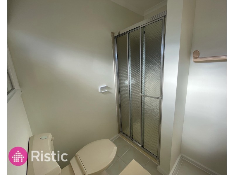 74 Moorhead Drive, Mill Park VIC 3082