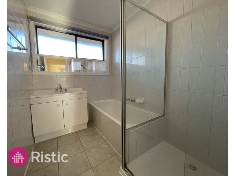 74 Moorhead Drive, Mill Park VIC 3082