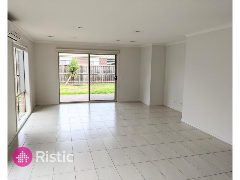 11 Cortona Grange, Mernda VIC 3754