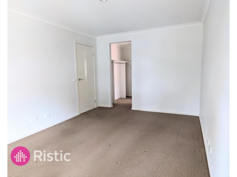 11 Cortona Grange, Mernda VIC 3754