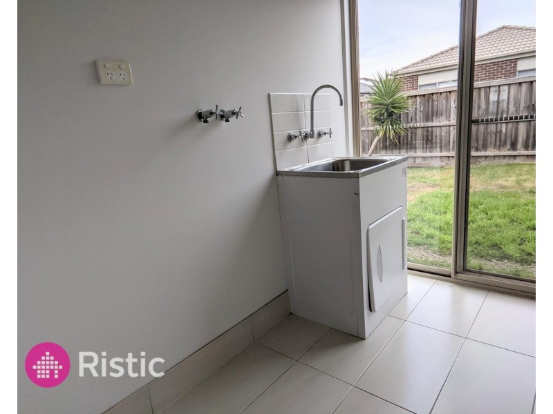 11 Cortona Grange, Mernda VIC 3754