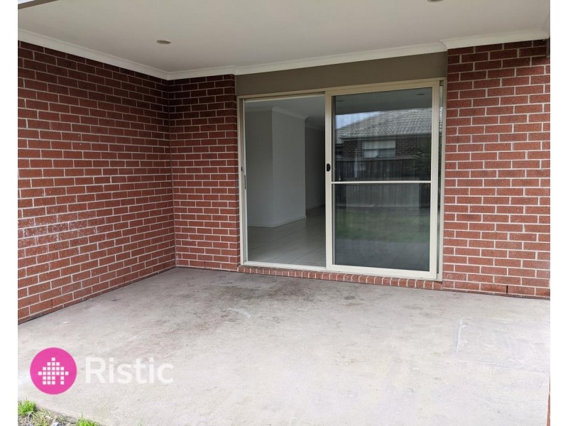 11 Cortona Grange, Mernda VIC 3754