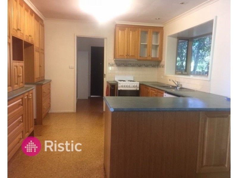 29 Macmeikan Street, Whittlesea VIC 3757