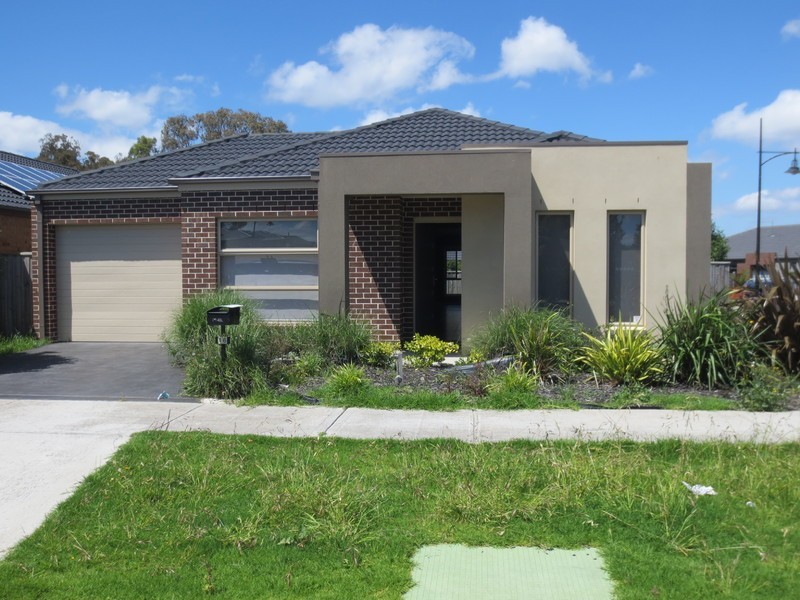 16 Chamonix Parade, South Morang VIC 3752