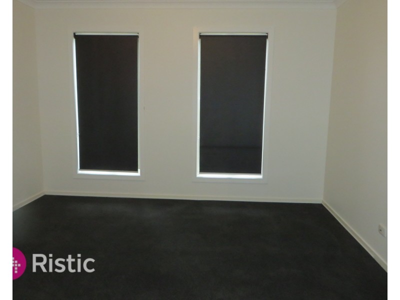 145 Webster Way, Pakenham VIC 3810