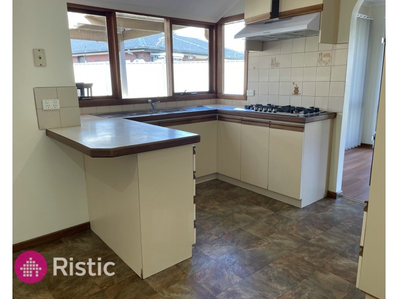 9 Irons Court, Epping VIC 3076