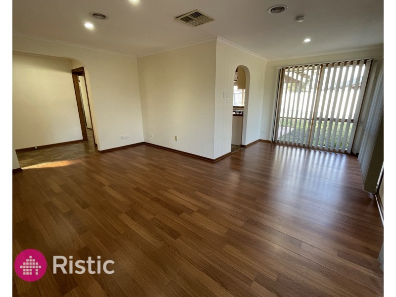 9 Irons Court, Epping VIC 3076