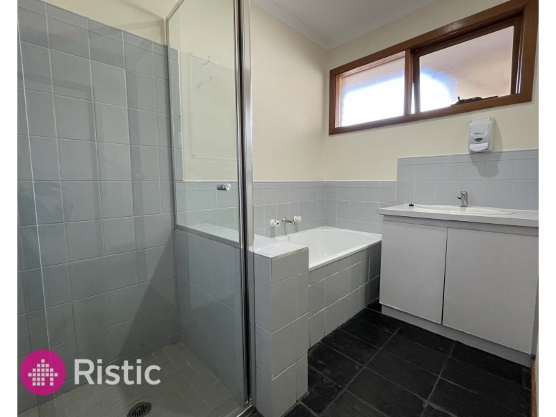 9 Irons Court, Epping VIC 3076