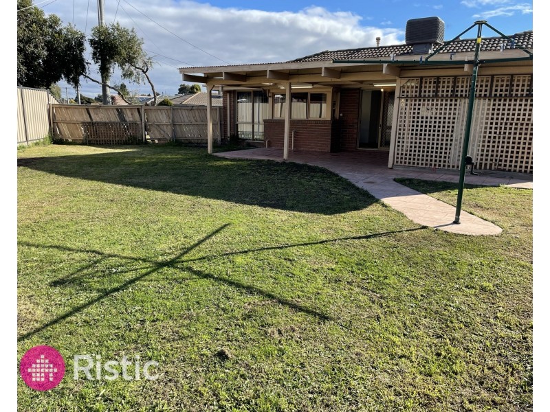 9 Irons Court, Epping VIC 3076