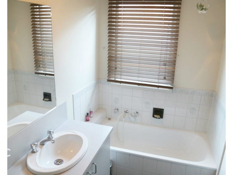 43 Allwyn Crescent, Mill Park VIC 3082