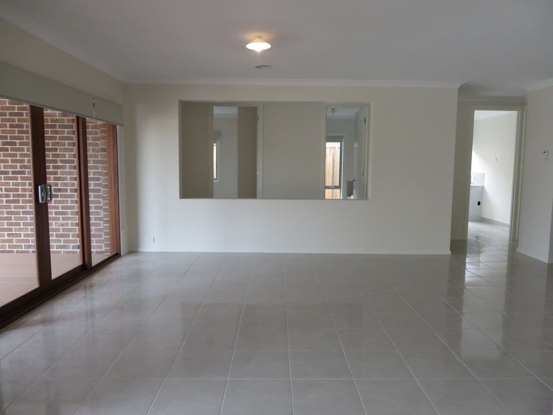 24 San Sisto Green, Mernda VIC 3754